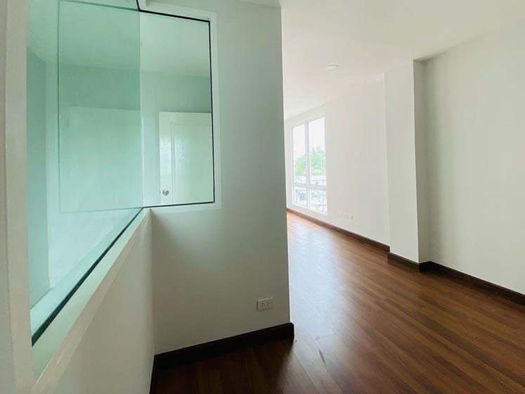 Townhouse in Sukhumvit 